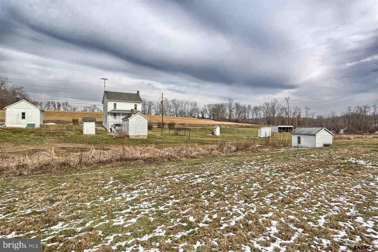 1184 Heindel Road York, PA 17408 - Photo 12 of 33 Gallery Image 12