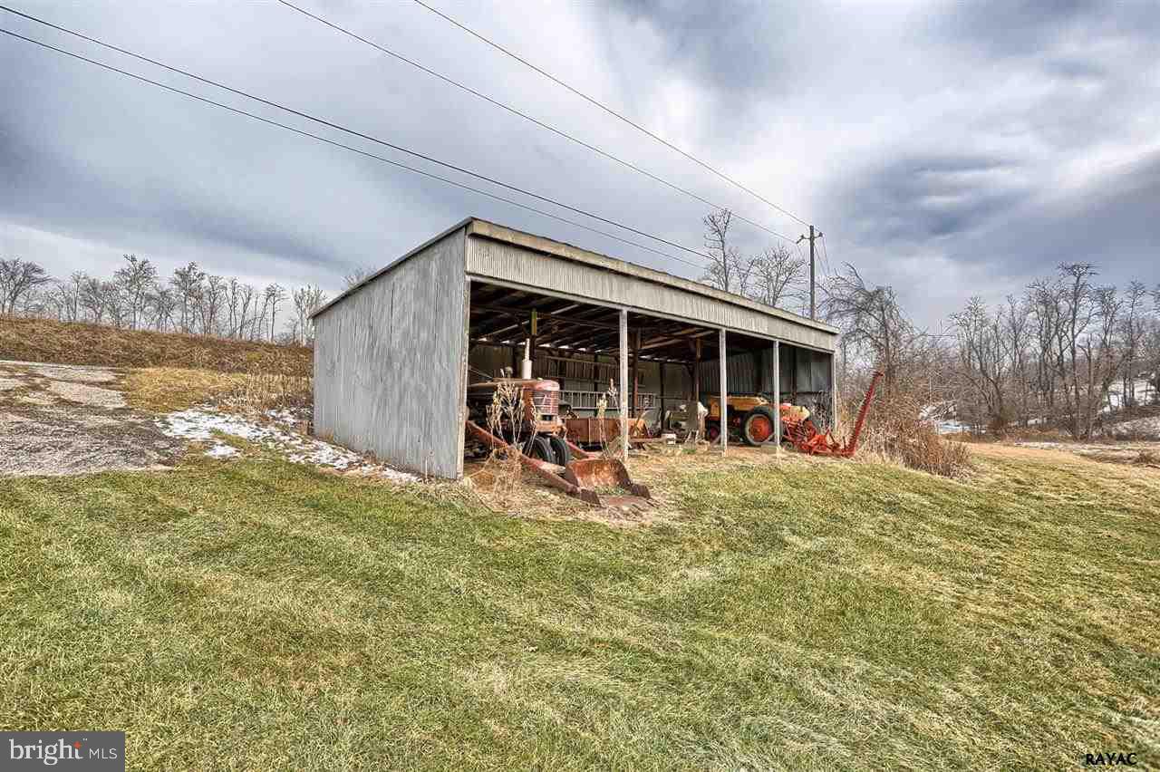 1184 Heindel Road York, PA 17408 - Photo 16 of 33 Gallery Image 16