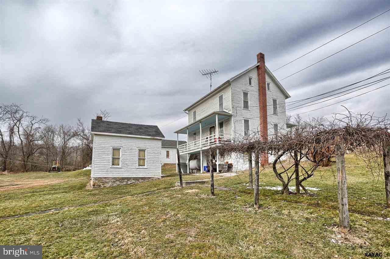1184 Heindel Road York, PA 17408 - Photo 9 of 33 Gallery Image 9