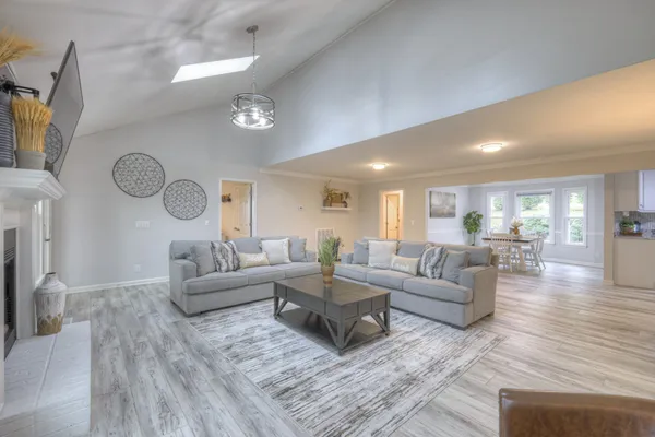 $3,200 | 204 Hogan Lane, Columbia, TN 38401