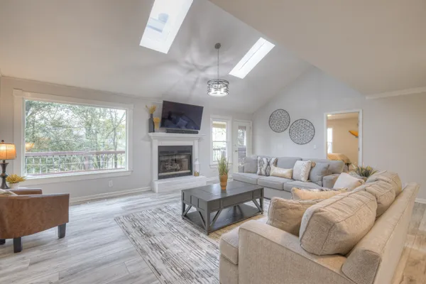 $3,200 | 204 Hogan Lane, Columbia, TN 38401