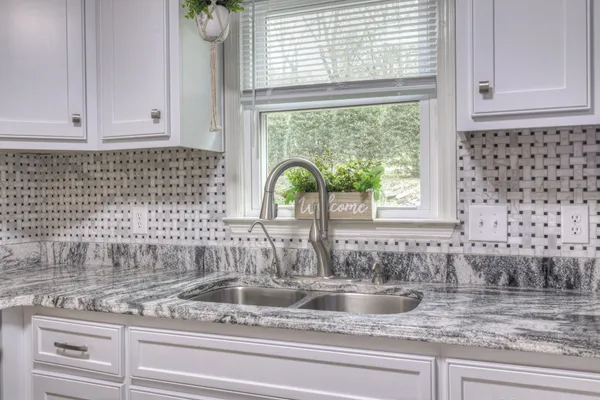 $3,200 | 204 Hogan Lane, Columbia, TN 38401