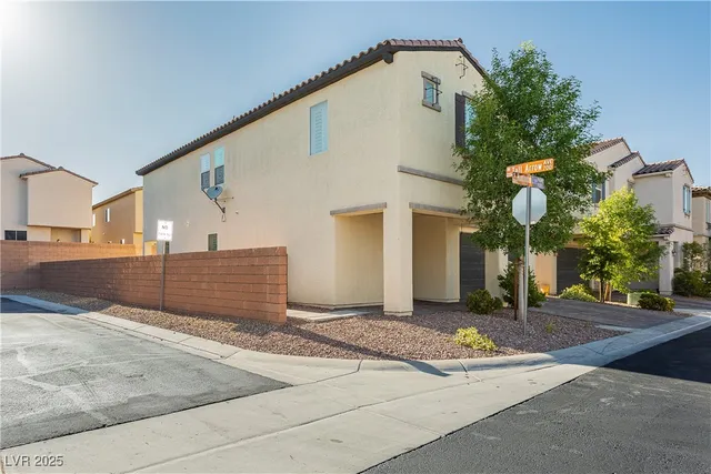 $2,800 | 971 Huntington Cove Parkway, Las Vegas, NV 89178