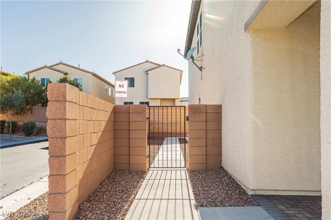 971 Huntington Cove Parkway Las Vegas, NV 89178 - Photo 5 of 55 View of gate