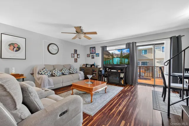 $354,900 | 5307 Chelsea Cove North, Hopewell Junction, NY 12533