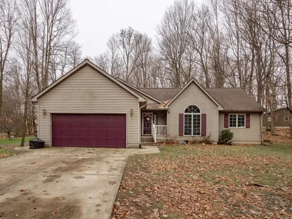$299,900 | 1009 Sherwood Forrest Trail, Sturgis, MI 49091