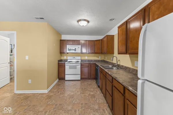 $230,000 | 6520 Emerald Ridge Court, Indianapolis, IN 46221