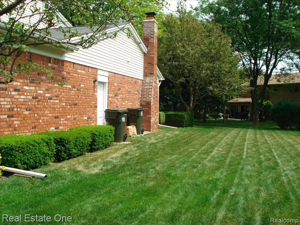 3151 Doral Court Rochester, MI 48309 - Photo 3 of 25 Doral Ct 020
