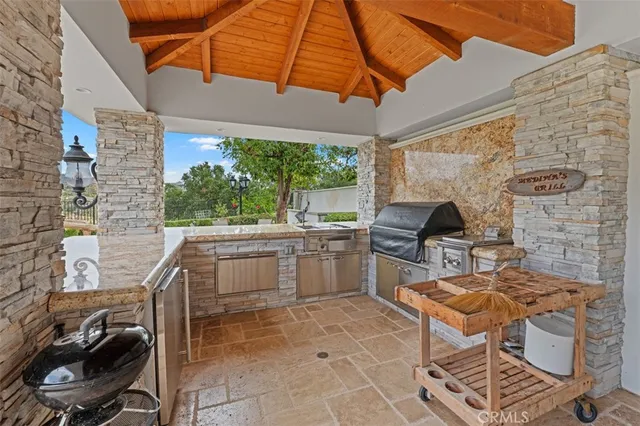 a view of a house with entertaining space