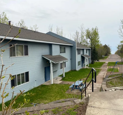 $1,511 | 801 West 5th Street, Unit A12, Grand Marais, MN 55604
