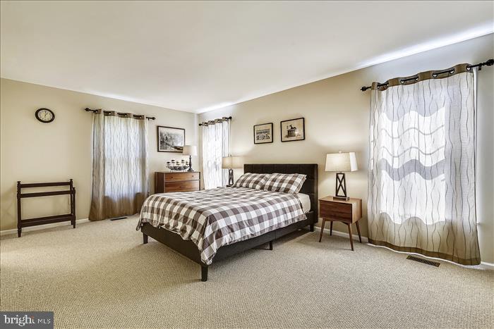 13805 Ranch Place North Potomac, MD 20878 - Photo 15 of 33 Spacious Master BR.