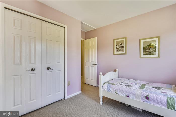 13805 Ranch Place North Potomac, MD 20878 - Photo 21 of 33 3rd BR.