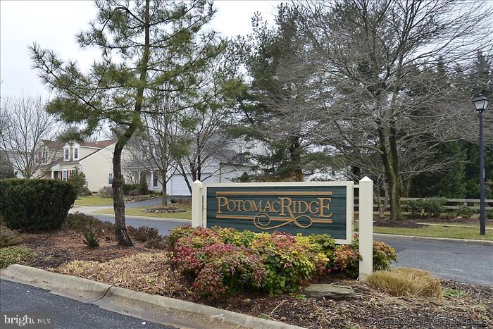 13805 Ranch Place North Potomac, MD 20878 - Photo 4 of 33 Gallery Image 4