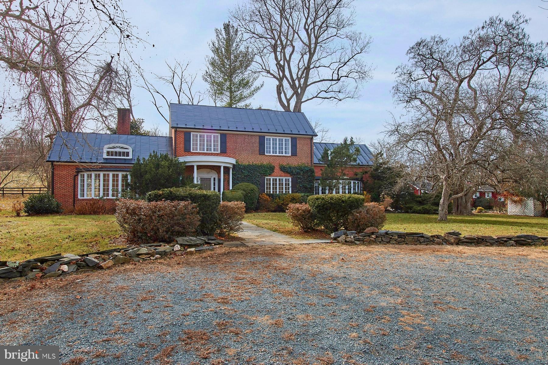 39385 Lime Kiln Road Leesburg, VA 20175 - Photo 3 of 30 Exterior (Front)