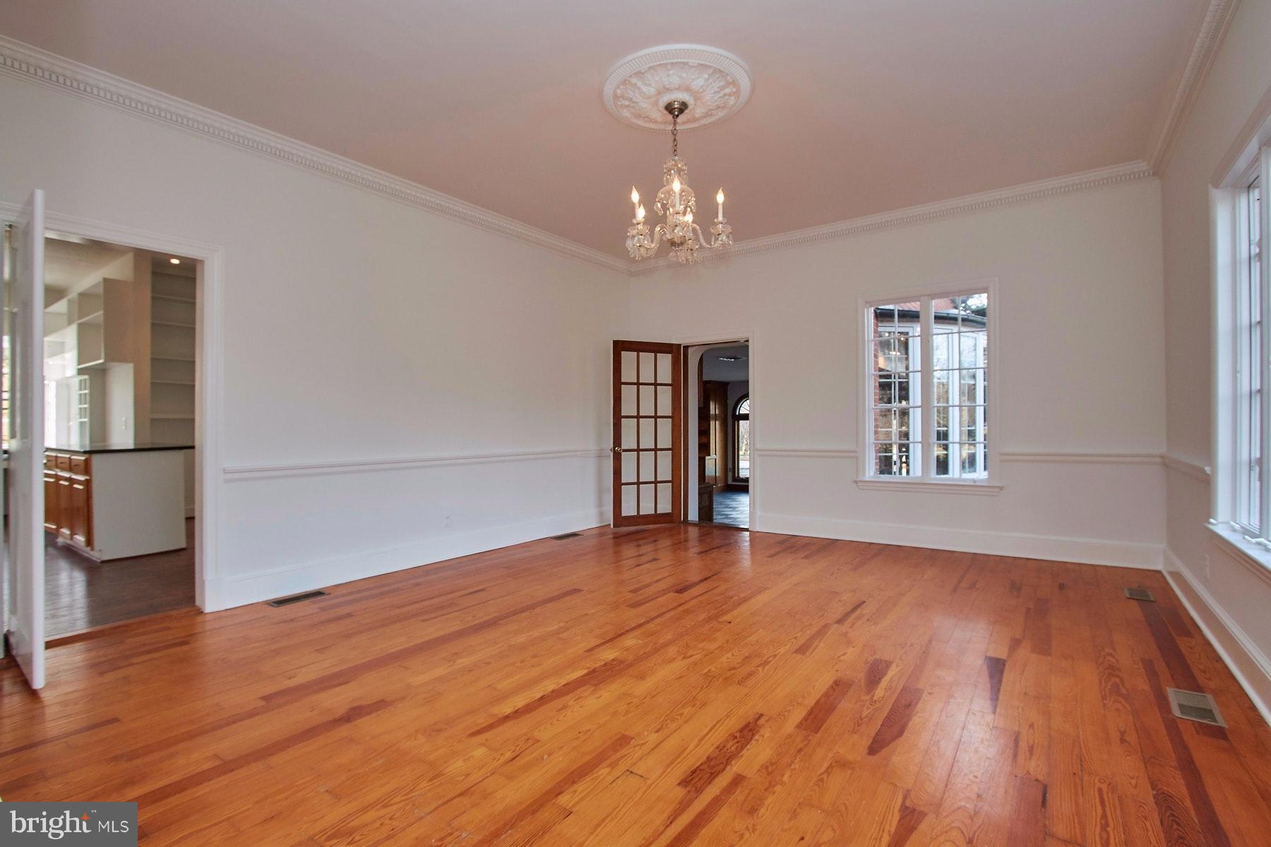 39385 Lime Kiln Road Leesburg, VA 20175 - Photo 6 of 30 Dining Room