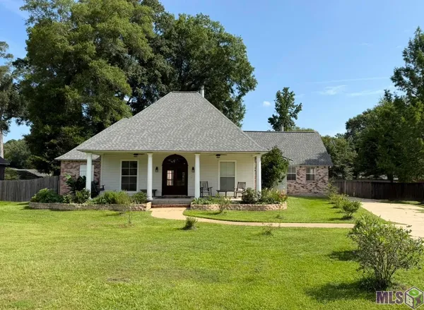 $450,000 | 17017 Fir Avenue, Greenwell Springs, LA 70739