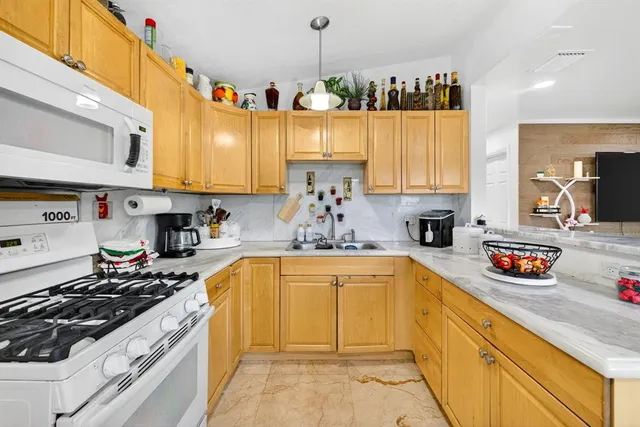 $465,000 | 2673 Northwest 59th Avenue, Margate, FL 33063