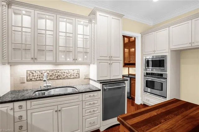 $1,390,000 | 141 Wellsprings Court, Pfafftown, NC 27040