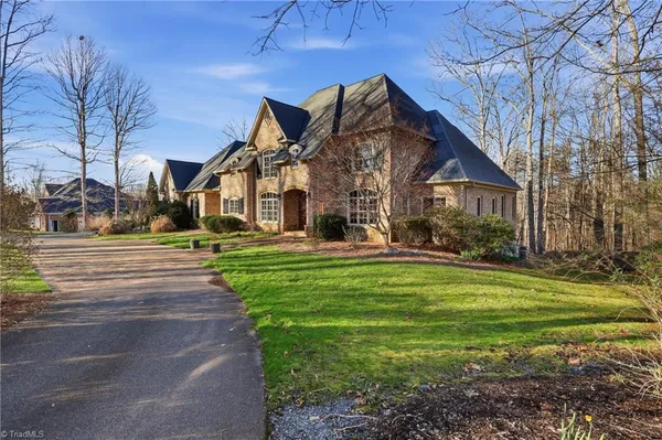 $1,390,000 | 141 Wellsprings Court, Pfafftown, NC 27040