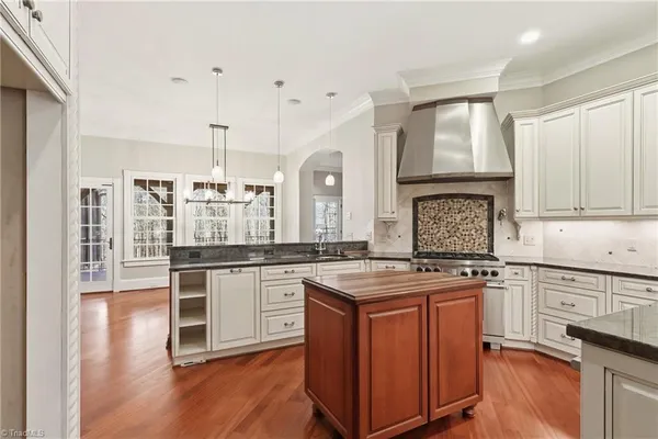 $1,390,000 | 141 Wellsprings Court, Pfafftown, NC 27040