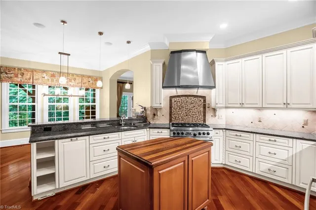 $1,390,000 | 141 Wellsprings Court, Pfafftown, NC 27040
