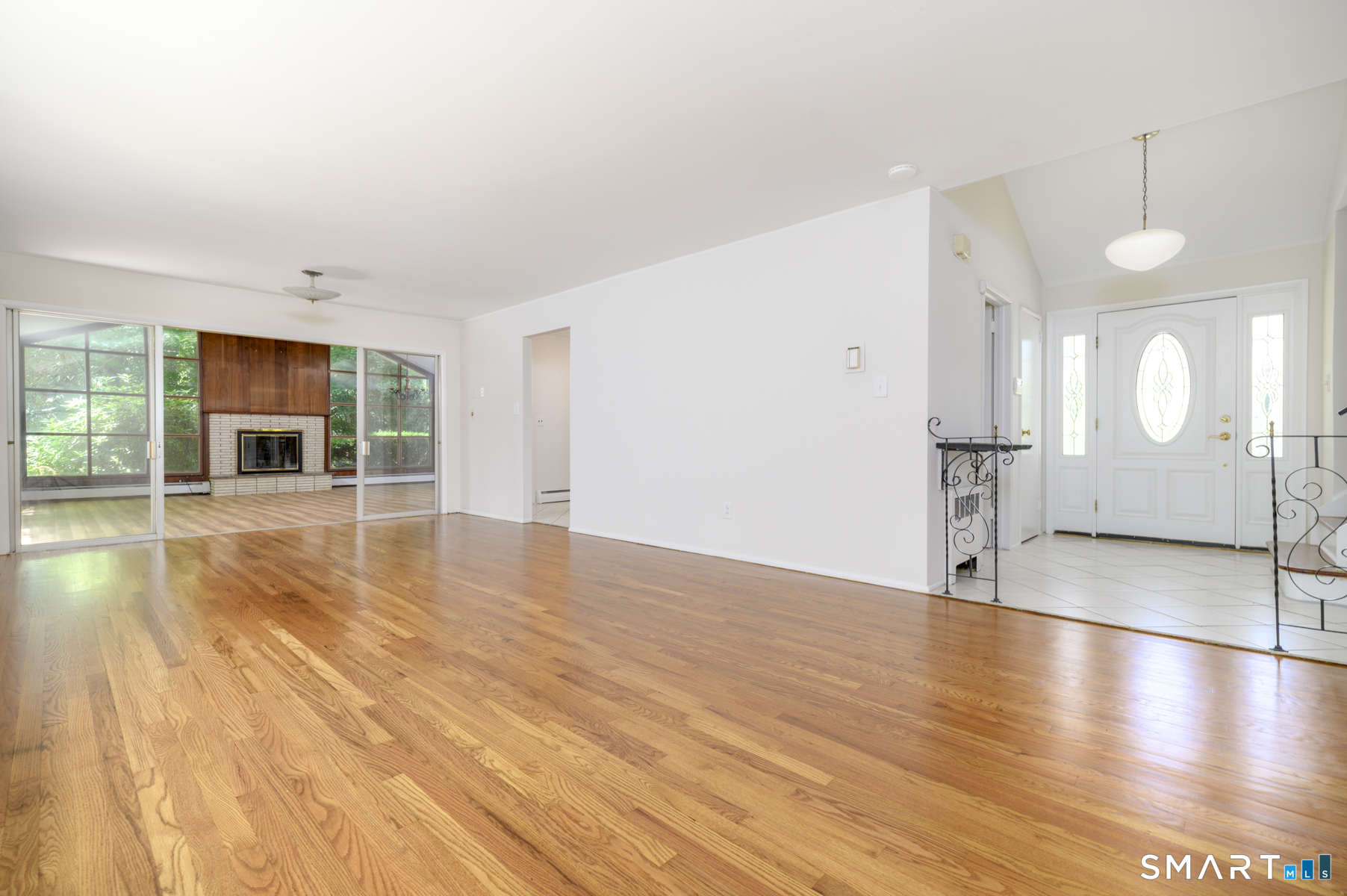 9 Pocono Road Norwalk, CT 06851 - Photo 11 of 40