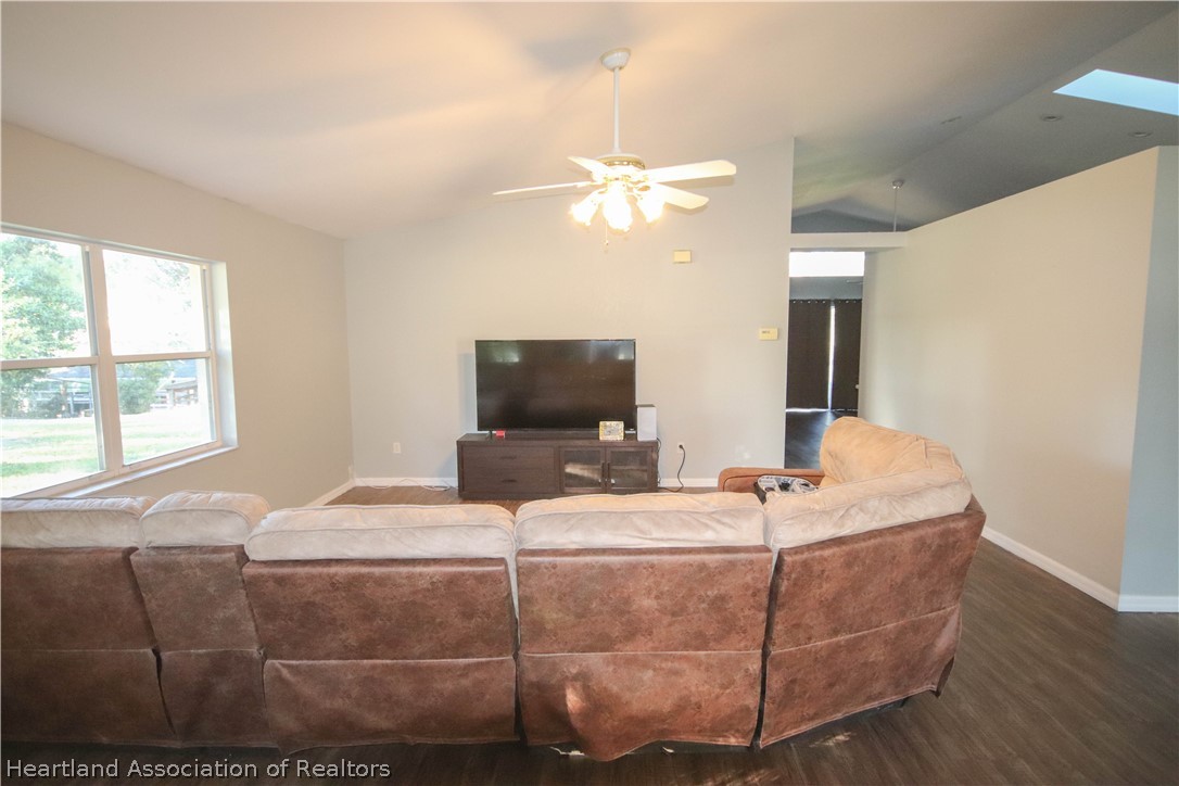 106 Mango Road Northeast Lake Placid, FL 33852 - Photo 2 of 36 Gallery Image 2