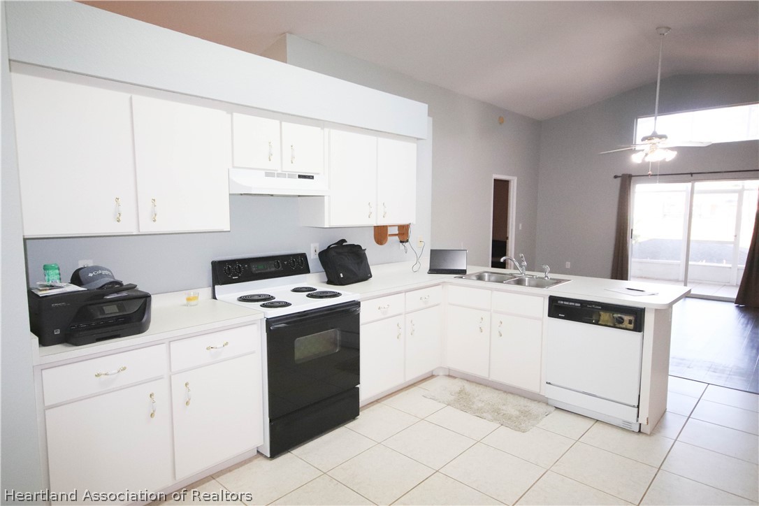106 Mango Road Northeast Lake Placid, FL 33852 - Photo 23 of 36 Gallery Image 23