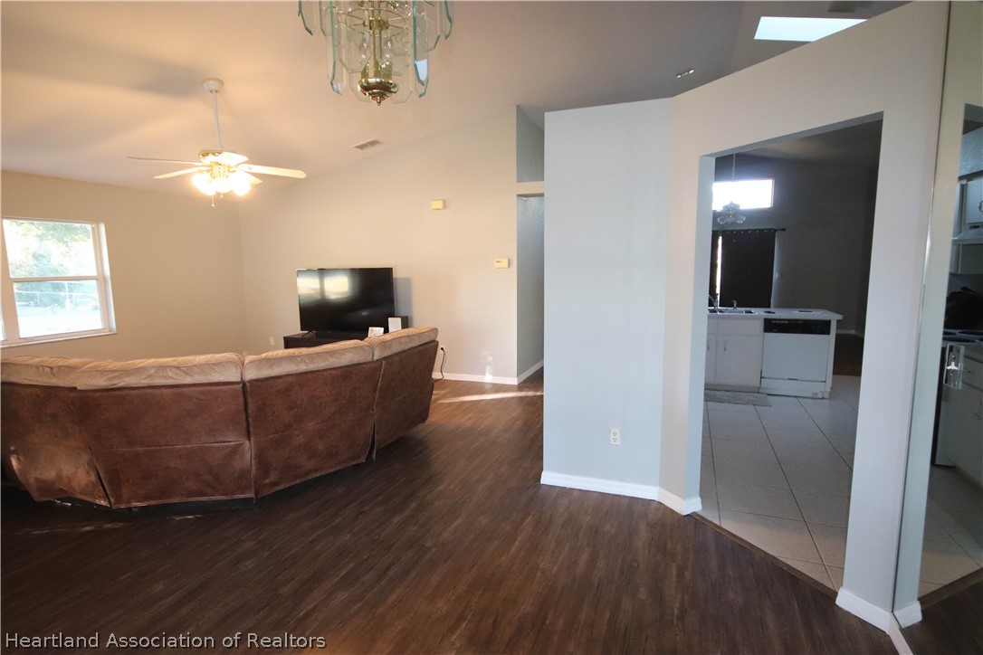 106 Mango Road Northeast Lake Placid, FL 33852 - Photo 3 of 36 Gallery Image 3