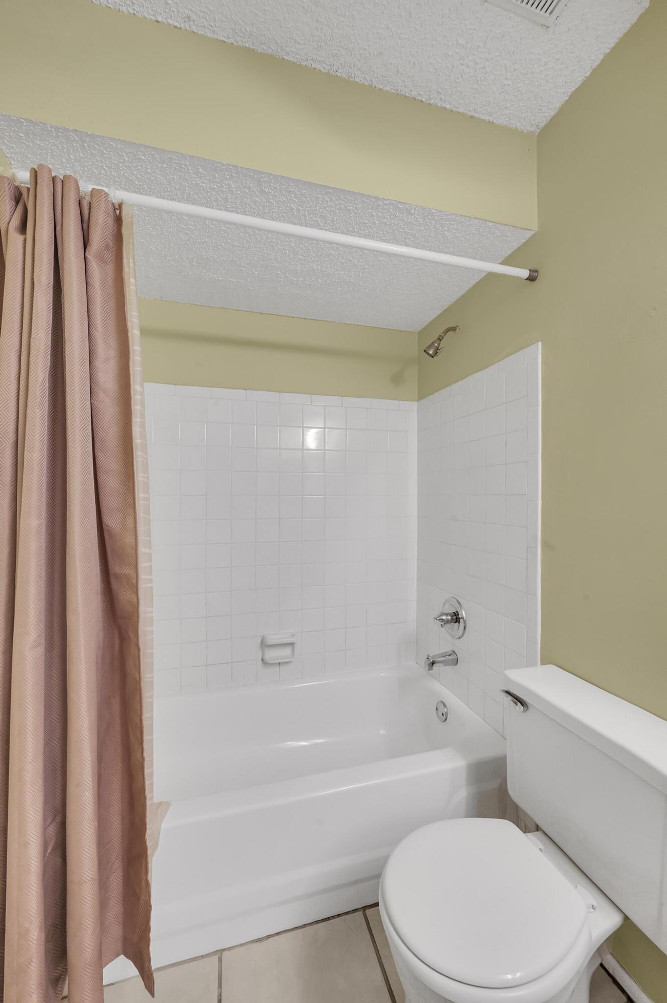6010 Indrio Road, Unit D6 Fort Pierce, FL 34951 - Photo 11 of 37 5A003D9D-C587-471A-B656-202AC74C385C
