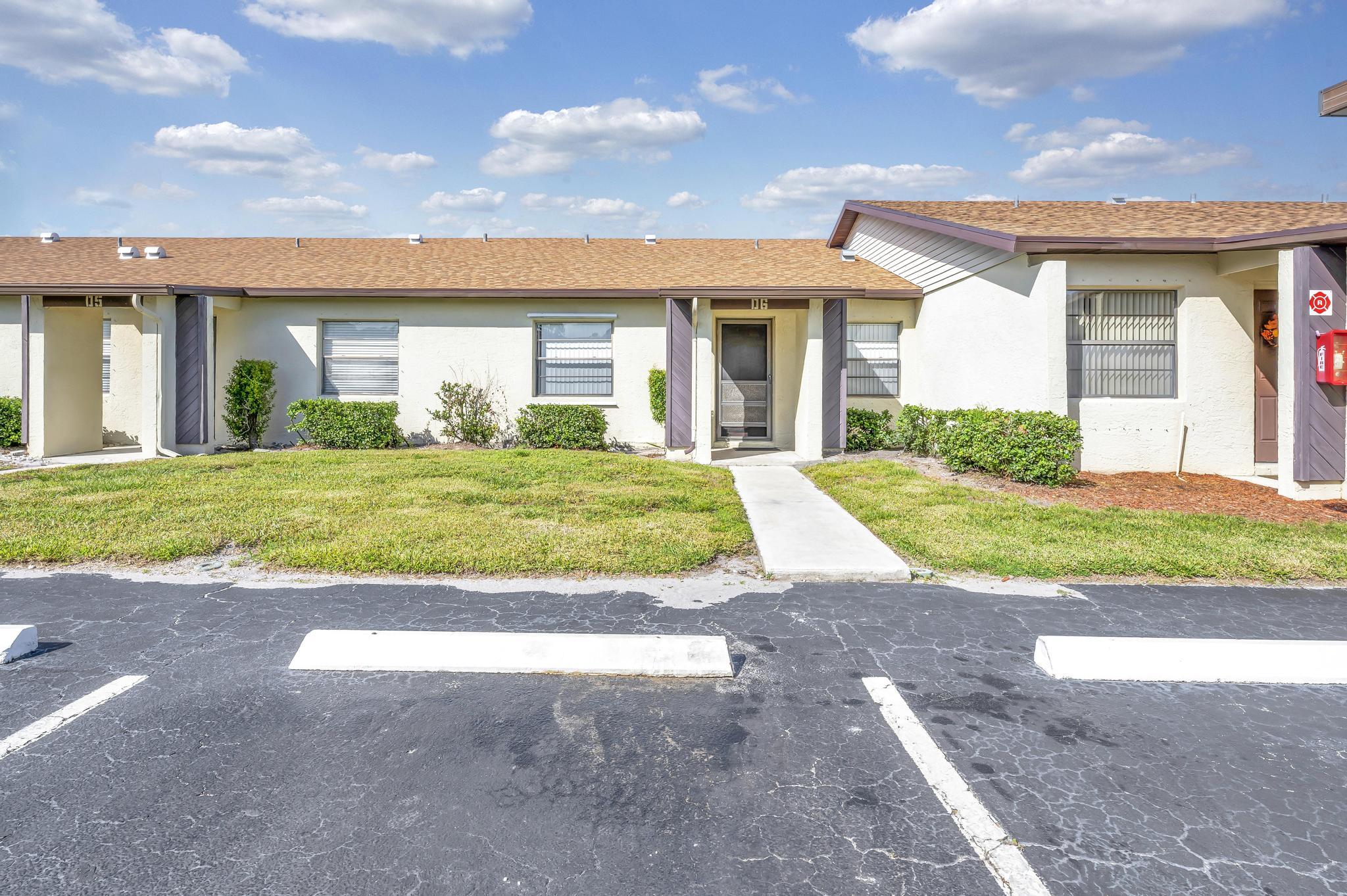 6010 Indrio Road, Unit D6 Fort Pierce, FL 34951 - Photo 2 of 37 0EBD22DA-7A63-44C5-A3D2-82B4F353867B