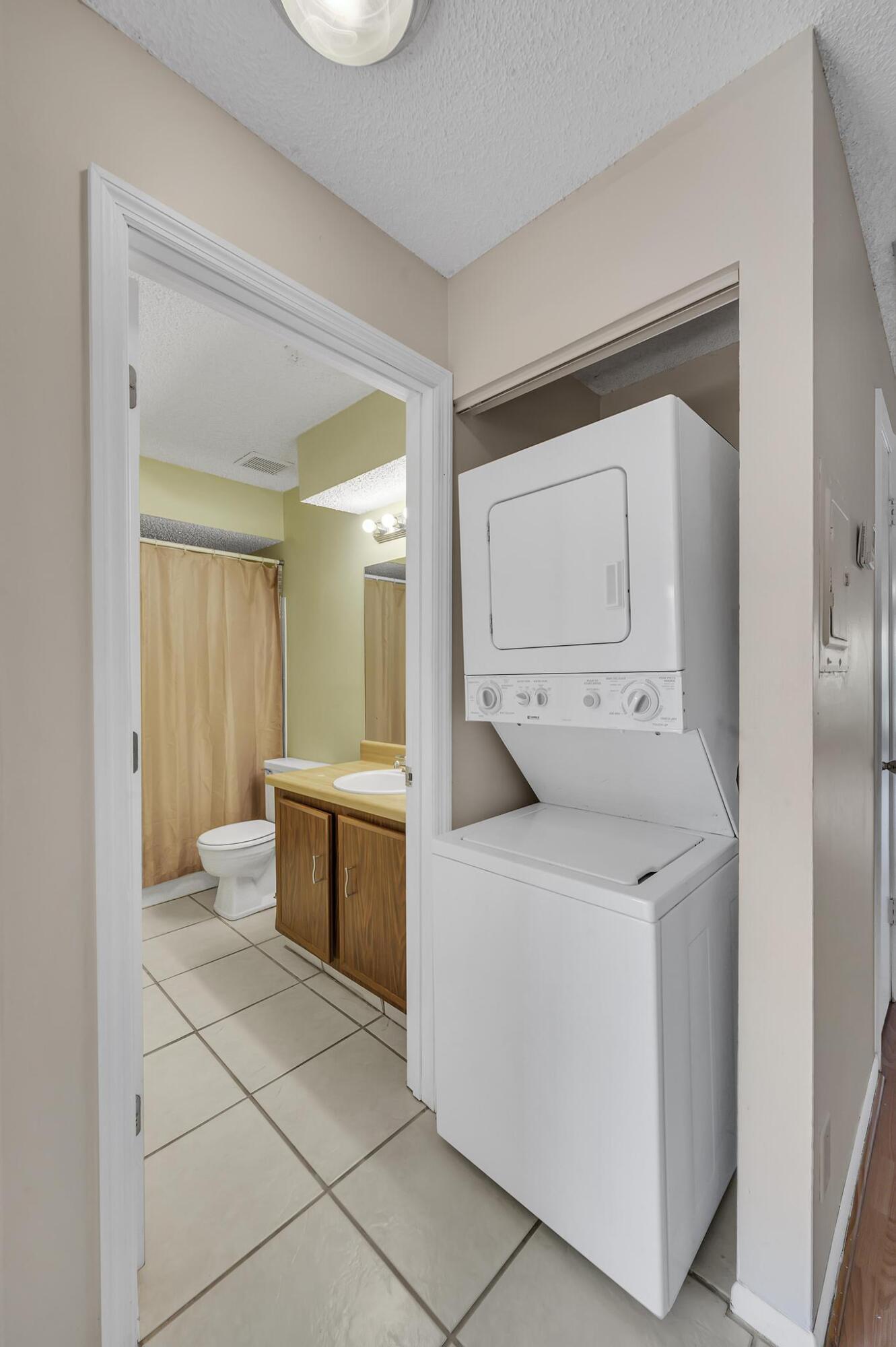 6010 Indrio Road, Unit D6 Fort Pierce, FL 34951 - Photo 10 of 37 0DF6E89E-7F3D-47FC-B45F-7B42094C8526