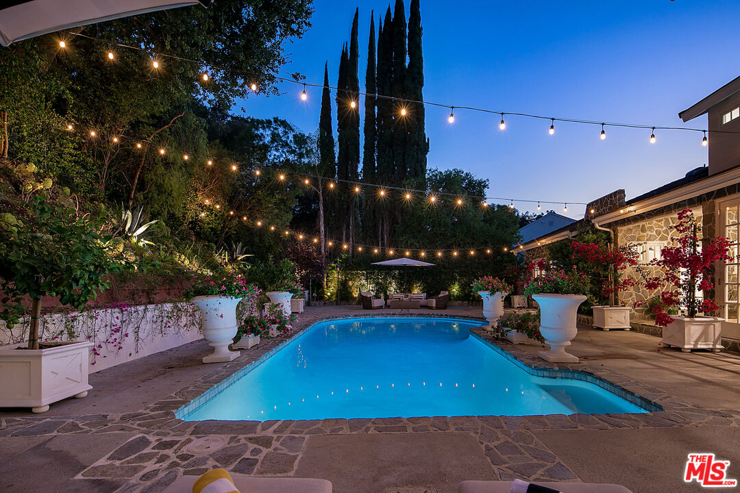3228 Berry Drive Studio City, CA 91604 - Photo 39 of 40 a view of a patio with swimming pool