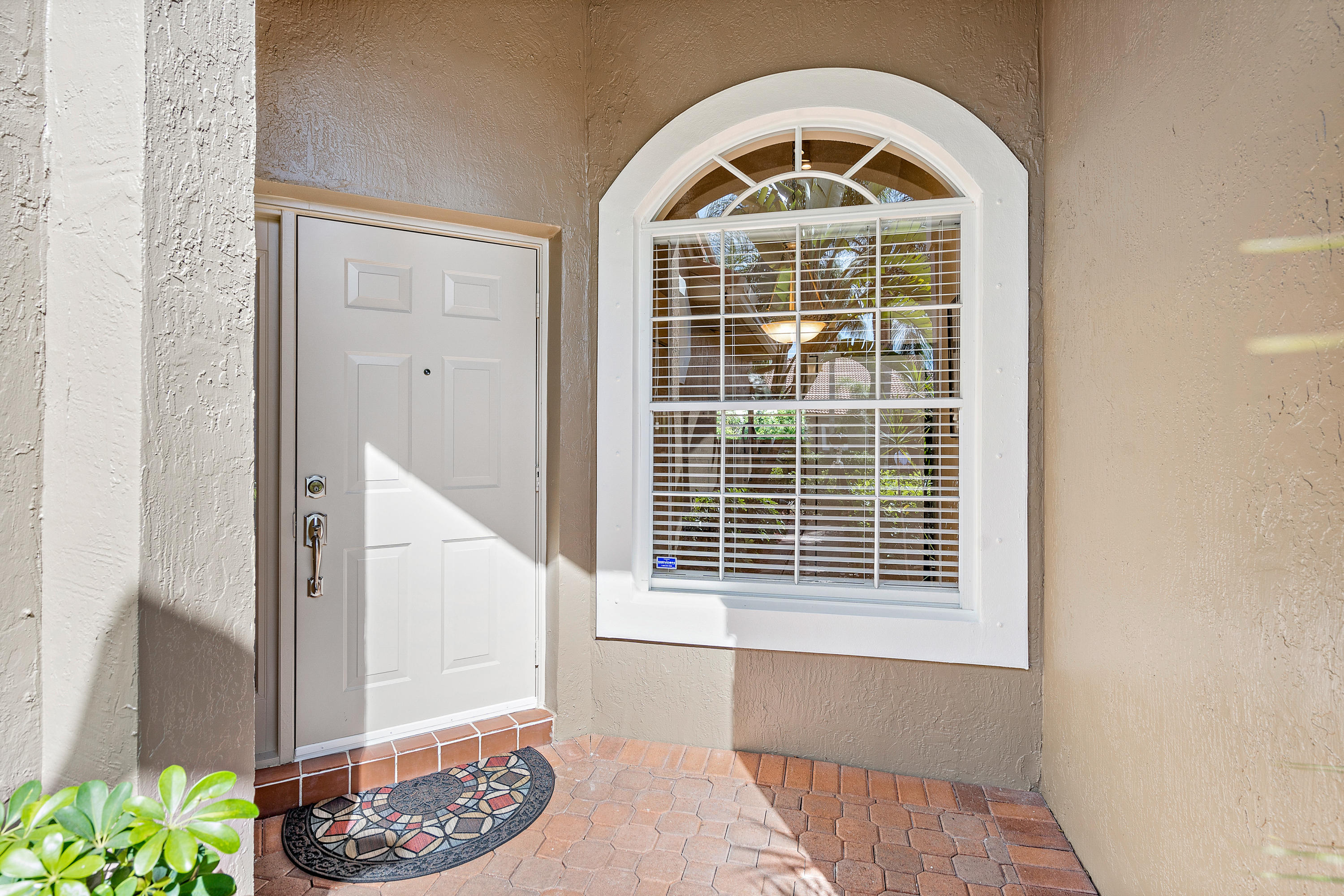 8601 Vía Serena Boca Raton, FL 33433 - Photo 6 of 56 Entrance