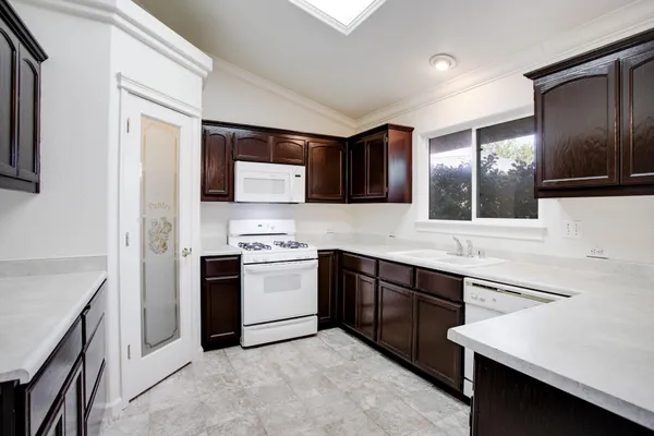 $380,000 | 2762 Citrine Avenue, Redding, CA 96001