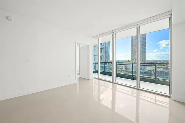 $429,000 | 92 Southwest 3rd Street, Unit 1807, Miami, FL 33130