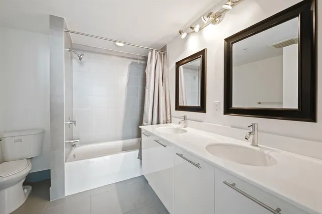 $429,000 | 92 Southwest 3rd Street, Unit 1807, Miami, FL 33130