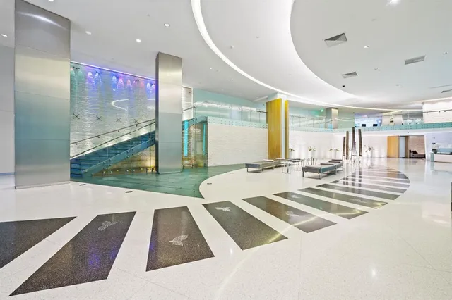 $429,000 | 92 Southwest 3rd Street, Unit 1807, Miami, FL 33130