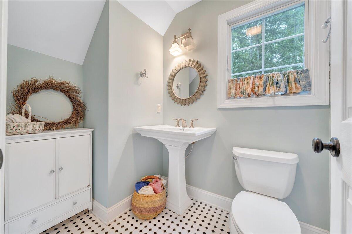 932 Clear Pointe Run Lynch Station, VA 24571 - Photo 43 of 154 Bathroom