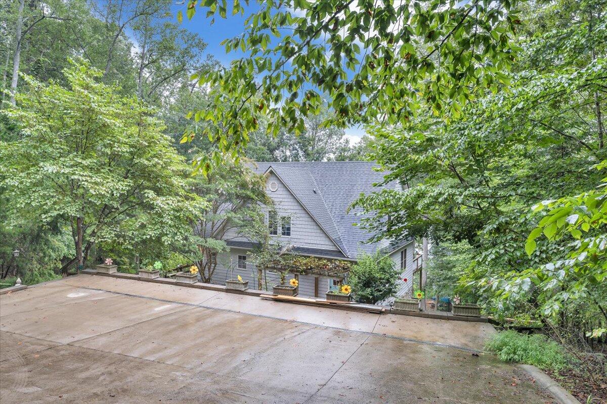 932 Clear Pointe Run Lynch Station, VA 24571 - Photo 89 of 154 front view of a house with a tree
