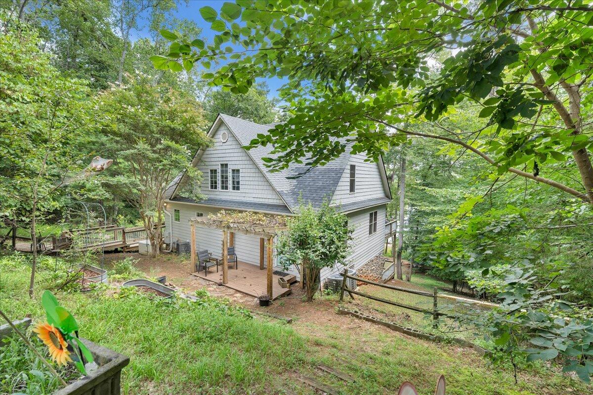 932 Clear Pointe Run Lynch Station, VA 24571 - Photo 91 of 154 front view of a house with a small yard