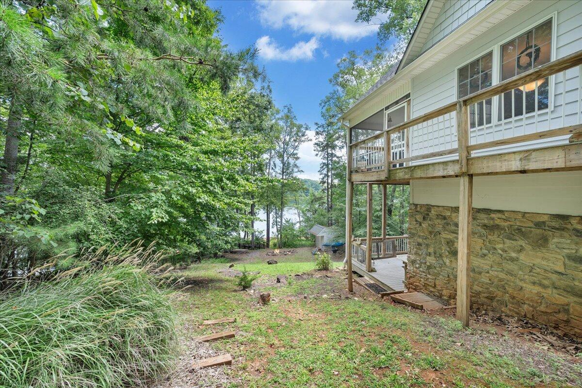 932 Clear Pointe Run Lynch Station, VA 24571 - Photo 95 of 154 Side