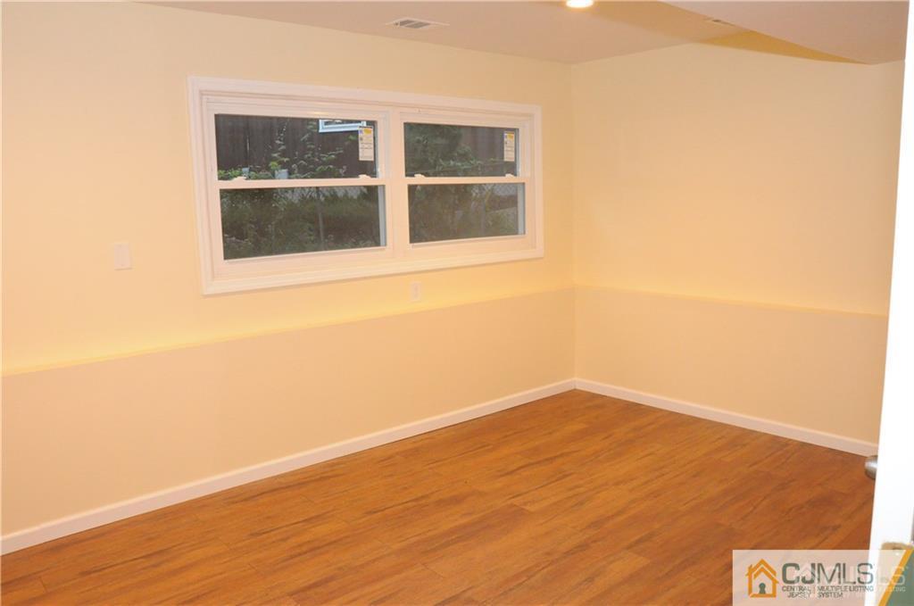 385 Gerry Road North Brunswick, NJ 08902 - Photo 16 of 20 Gallery Image 16