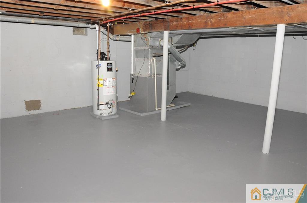 385 Gerry Road North Brunswick, NJ 08902 - Photo 18 of 20 Gallery Image 18