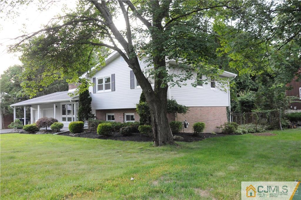 385 Gerry Road North Brunswick, NJ 08902 - Photo 5 of 20 Gallery Image 5