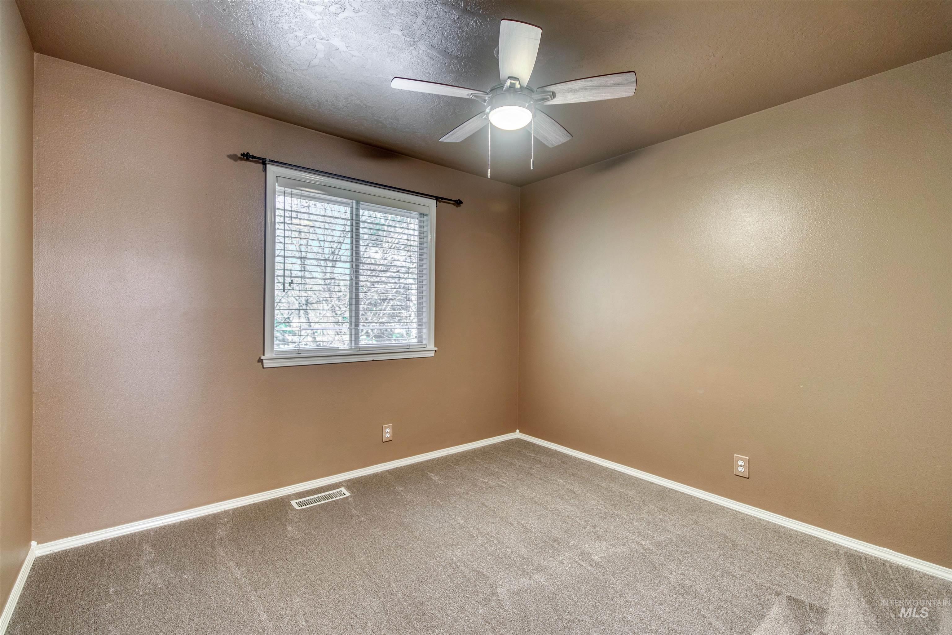4259 North Waterloo Avenue Boise, ID 83713 - Photo 28 of 44