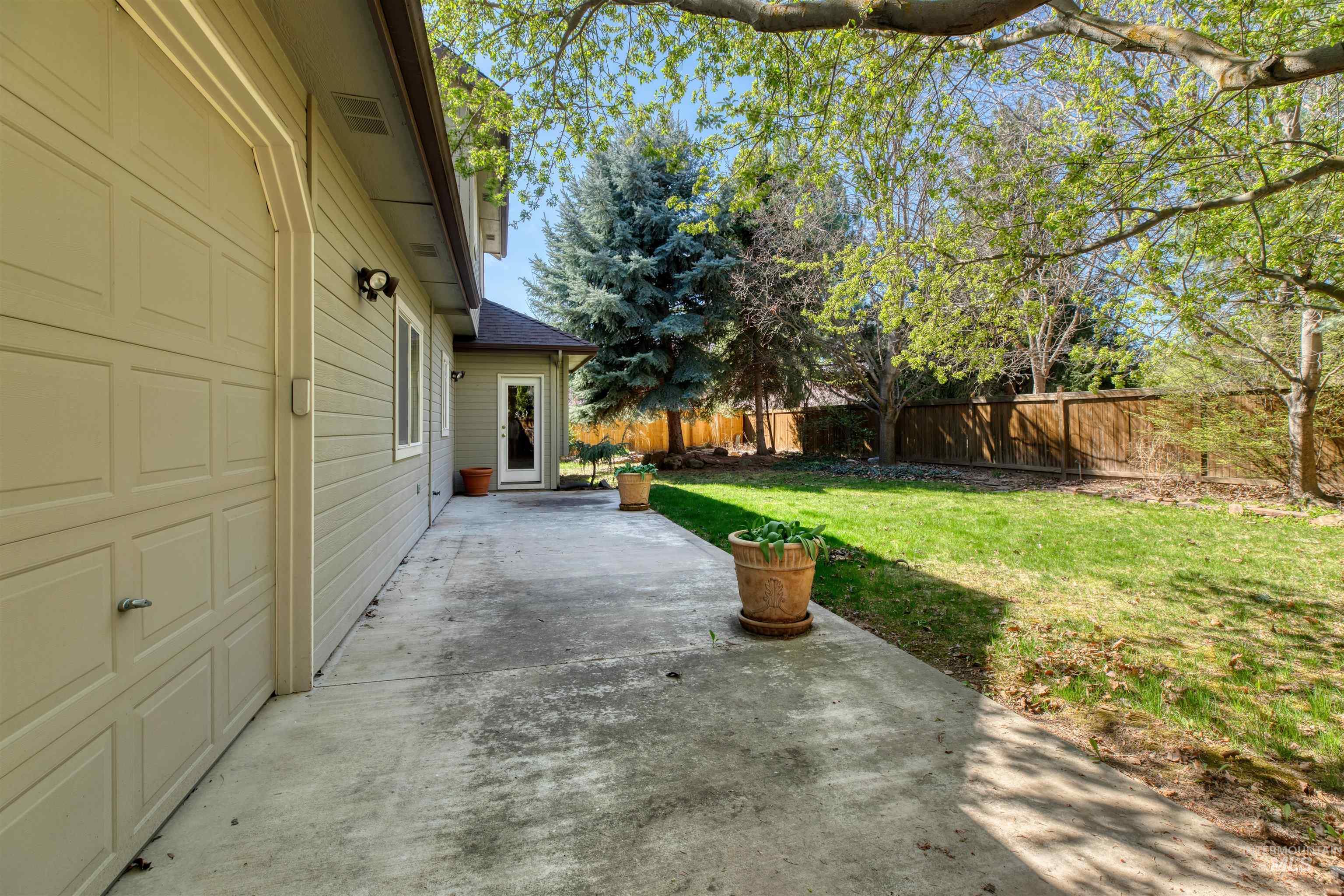 4259 North Waterloo Avenue Boise, ID 83713 - Photo 37 of 44