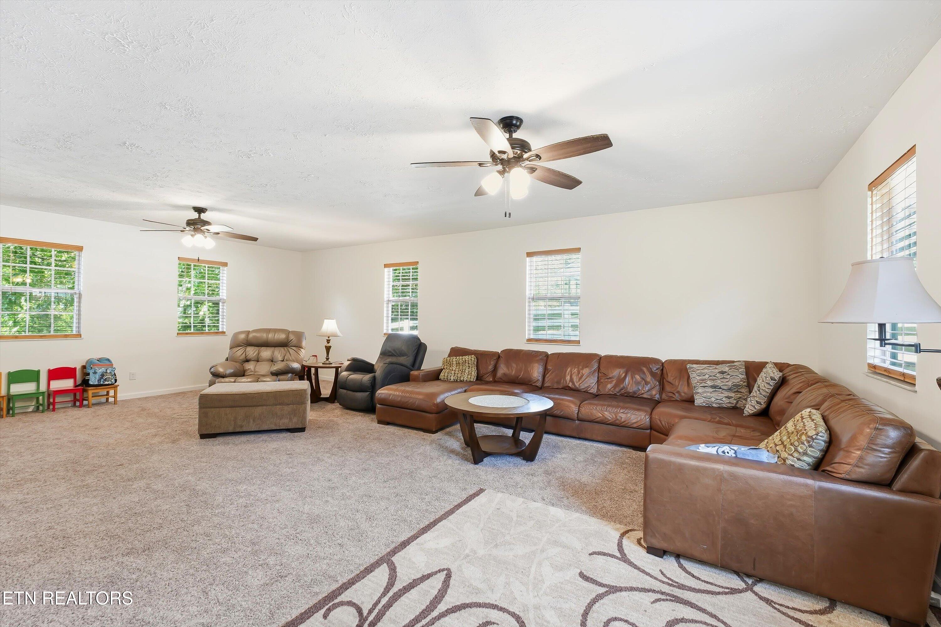 379 Wells Road Powell, TN 37849 - Photo 7 of 39 07-379 Wells Rd FINAL-5
