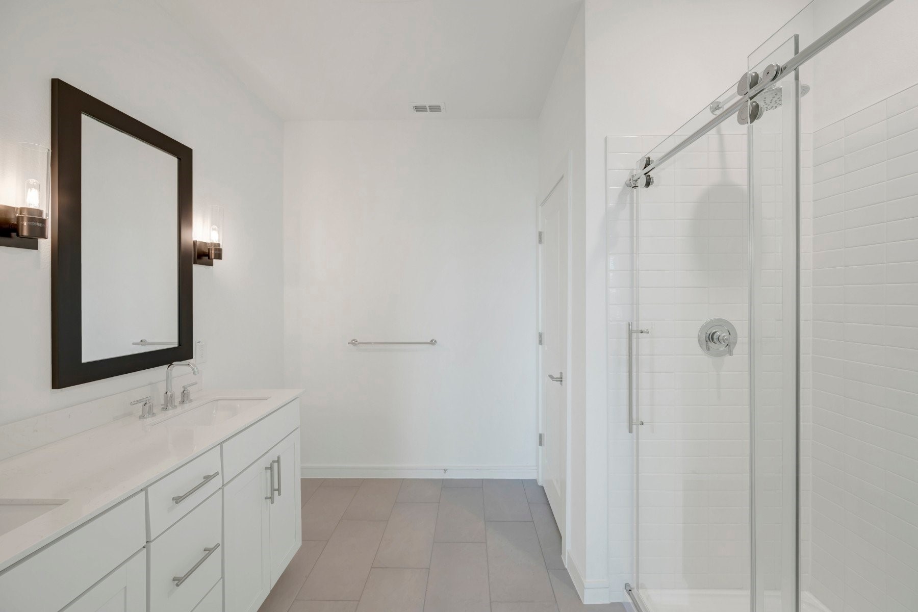 526 Samuel Rdg Drive Dayton, TX 77535 - Photo 14 of 45 Serene primary suite