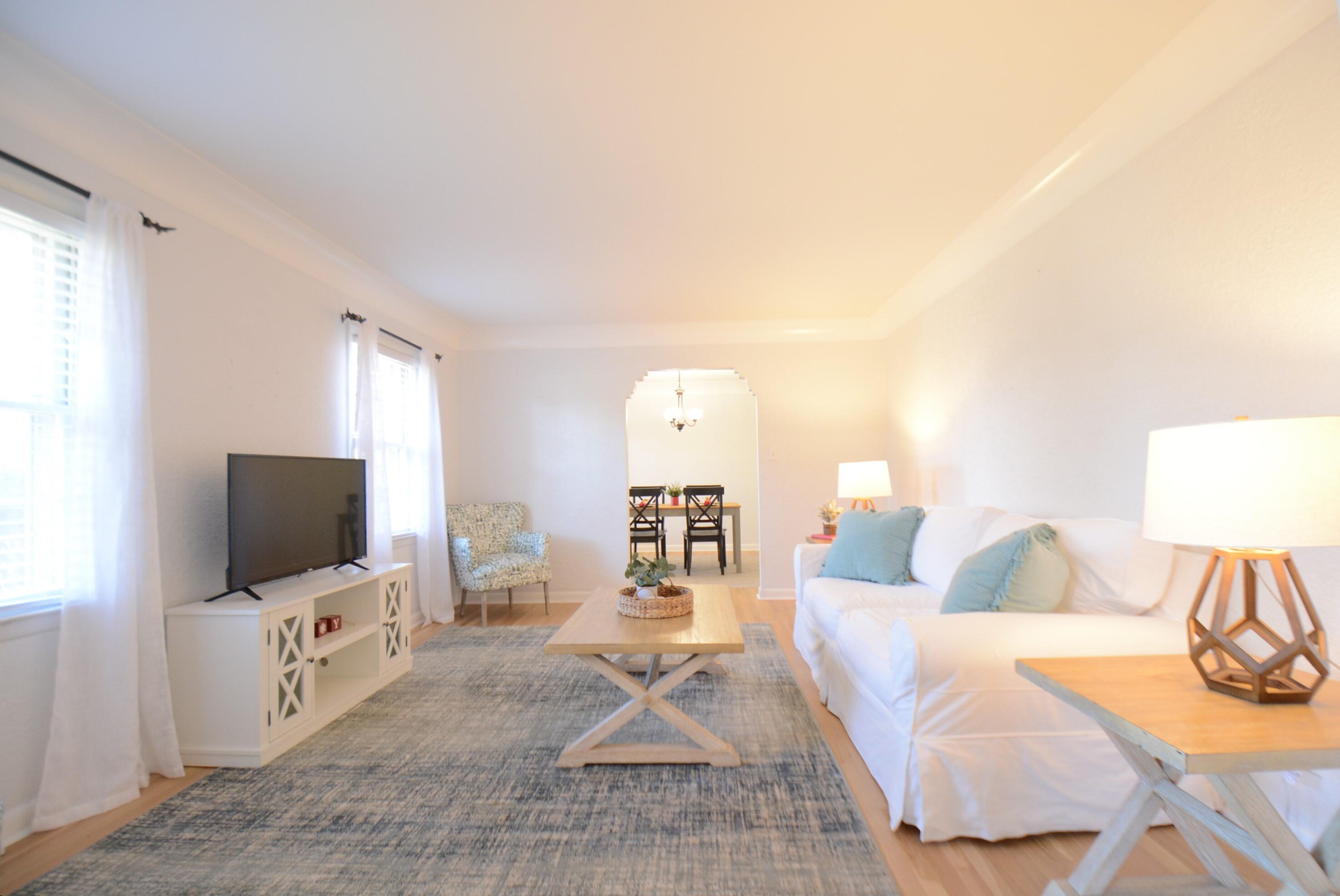 family room (2)